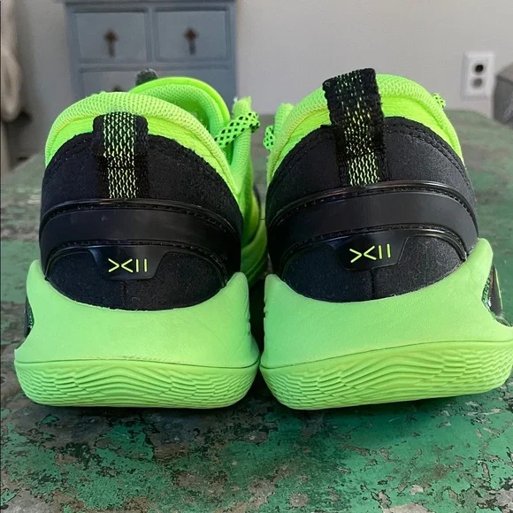 Under Armour Kids Curry 12 Basketball Shoes - Picture 3 of 9